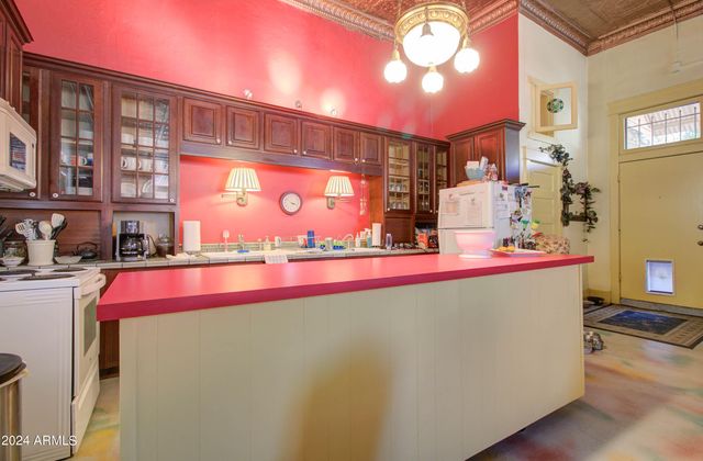 198 N CHISHOLM Avenue, Miami, AZ 85539