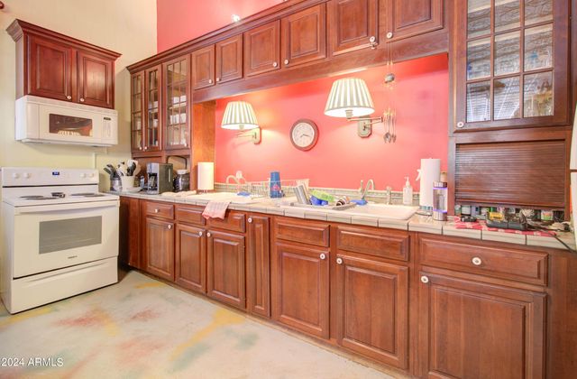 198 N CHISHOLM Avenue, Miami, AZ 85539