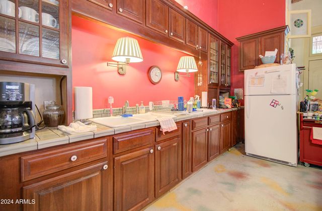 198 N CHISHOLM Avenue, Miami, AZ 85539