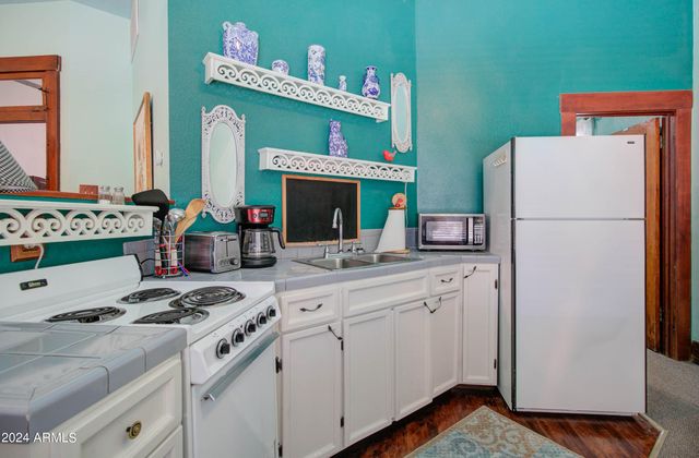 198 N CHISHOLM Avenue, Miami, AZ 85539