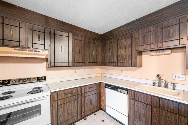 474 Broadway 25, Somerville, MA 02145