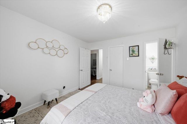 22 Ray Street, Greenville, SC 29611