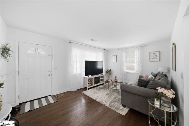 22 Ray Street, Greenville, SC 29611