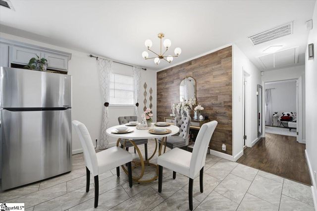 22 Ray Street, Greenville, SC 29611