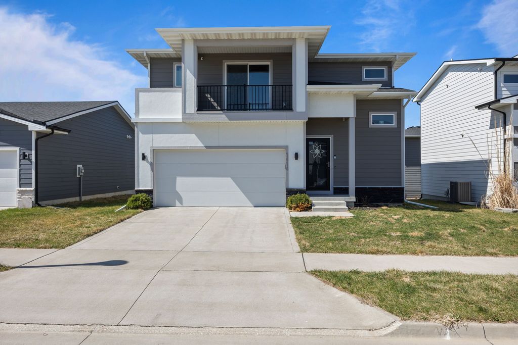 1414 NE Polk Drive, Grimes, IA 50111