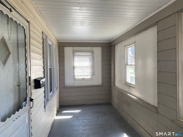 54-56 Westbourne Parkway 1st floor, Hartford, CT 06112