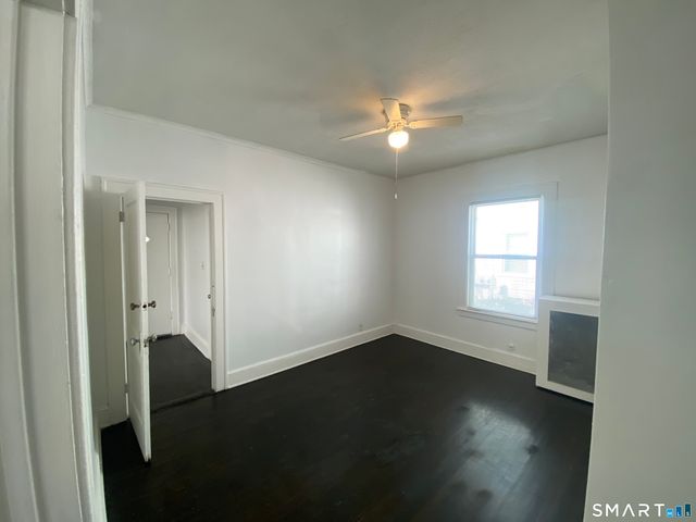 54-56 Westbourne Parkway 1st floor, Hartford, CT 06112