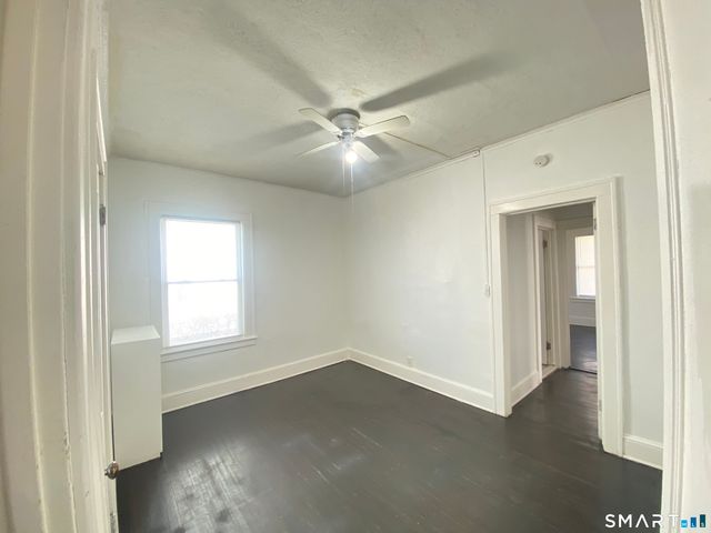 54-56 Westbourne Parkway 1st floor, Hartford, CT 06112