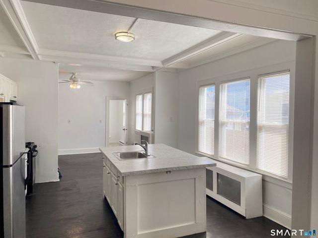 54-56 Westbourne Parkway 1st floor, Hartford, CT 06112