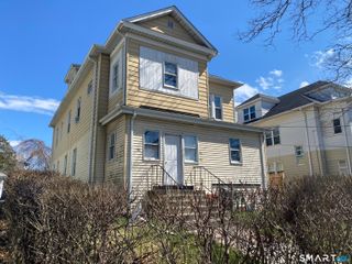 54-56 Westbourne Parkway 1st floor, Hartford, CT 06112