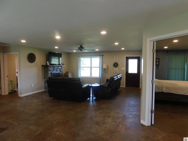 1413 State Route 810 N., Kuttawa, KY 42055