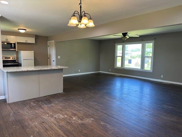 2705 W Copeland Ct, Clarksville, TN 37042
