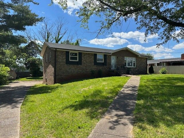 2705 W Copeland Ct, Clarksville, TN 37042