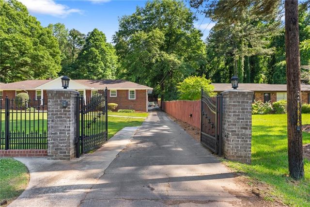 767 Woodvalley Road SW, Mableton, GA 30126