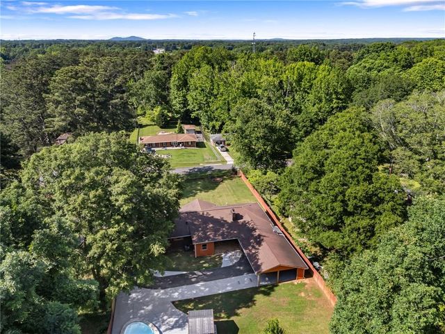 767 Woodvalley Road SW, Mableton, GA 30126