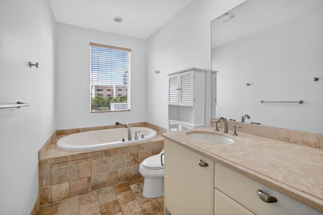 508 N Birch Road 508, Fort Lauderdale, FL 33304