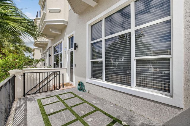 508 N Birch Road 508, Fort Lauderdale, FL 33304