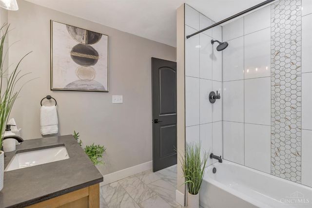 5753 Boomer Road, Green Twp, OH 45247