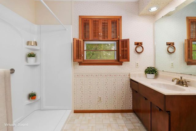653 Orchard Drive, Madison, WI 53711