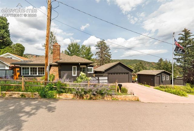 210 Mesa Avenue, Manitou Springs, CO 80829