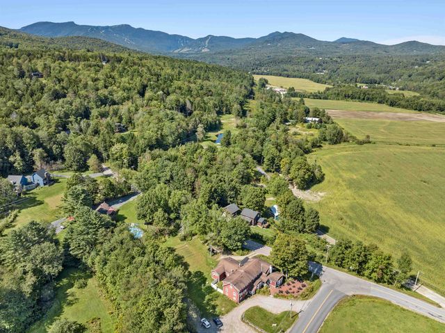 14 Barrows Road, Stowe, VT 05672