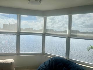1100 NE 191st St 33, Miami, FL 33179