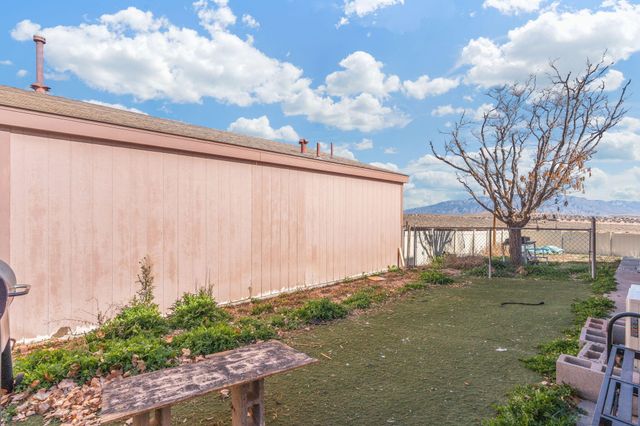 1656 Plum Road NE, Rio Rancho, NM 87144