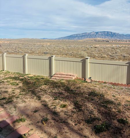 1656 Plum Road NE, Rio Rancho, NM 87144