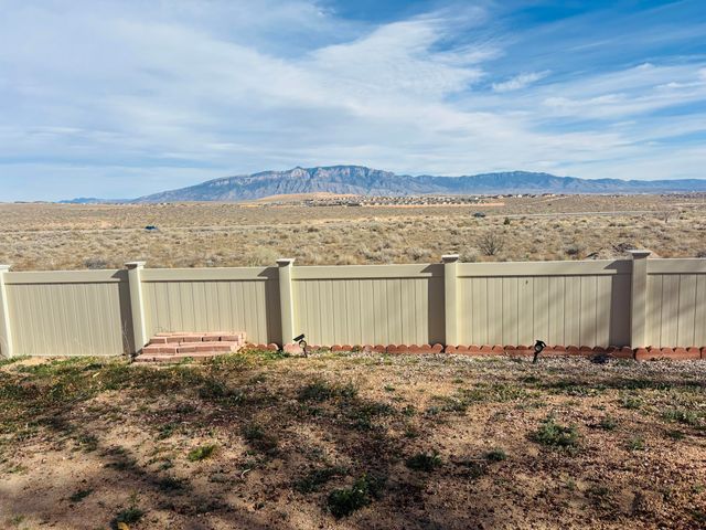 1656 Plum Road NE, Rio Rancho, NM 87144