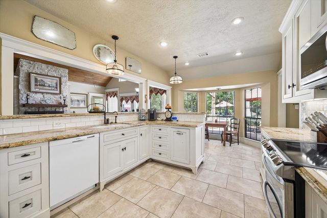 14507 Doe Court, Magnolia, TX 77355