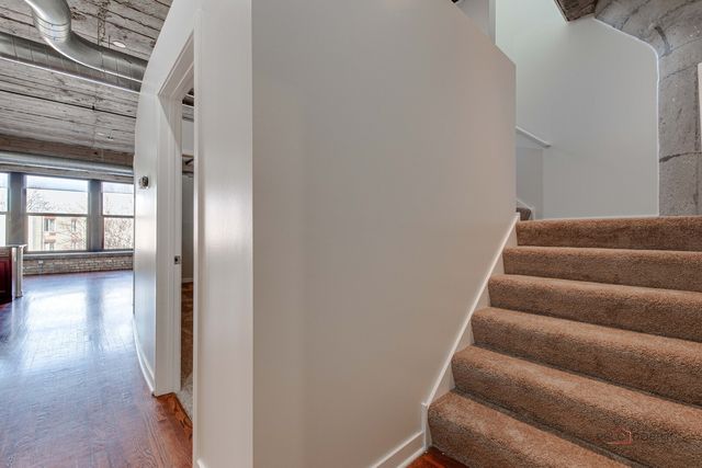 1151 W 14th Place 332, Chicago, IL 60608