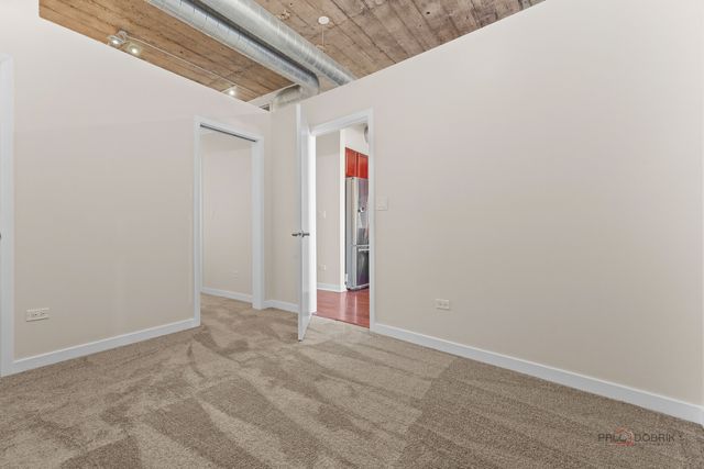 1151 W 14th Place 332, Chicago, IL 60608