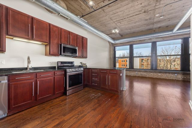 1151 W 14th Place 332, Chicago, IL 60608