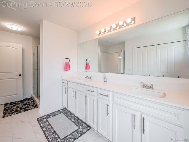 4054 Jayden Court, Sterling Heights, MI 48314