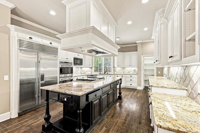731 Lockridge Road, Lantana, TX 76226