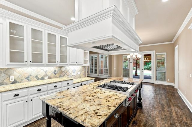731 Lockridge Road, Lantana, TX 76226