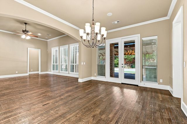 731 Lockridge Road, Lantana, TX 76226