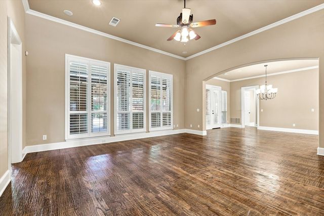 731 Lockridge Road, Lantana, TX 76226