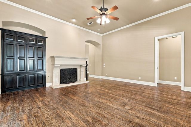 731 Lockridge Road, Lantana, TX 76226