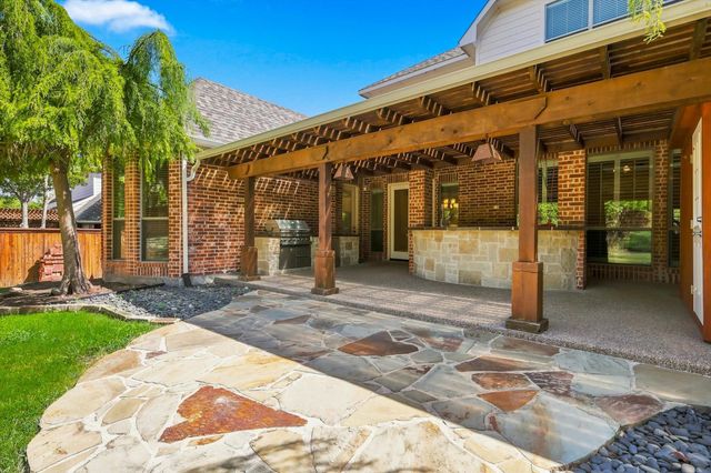 731 Lockridge Road, Lantana, TX 76226