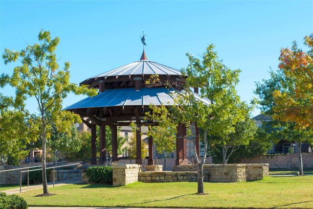 731 Lockridge Road, Lantana, TX 76226