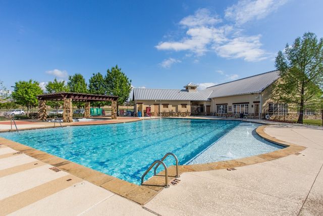 731 Lockridge Road, Lantana, TX 76226