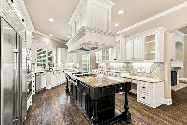 731 Lockridge Road, Lantana, TX 76226