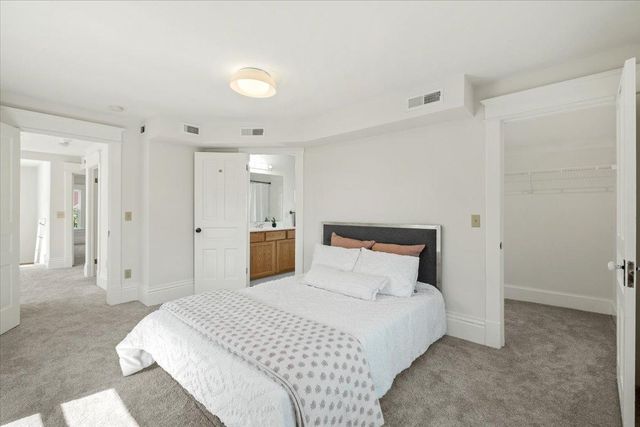 1084 Galtier Street, Saint Paul, MN 55117