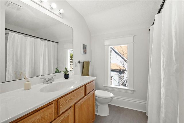 1084 Galtier Street, Saint Paul, MN 55117