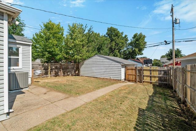 1084 Galtier Street, Saint Paul, MN 55117