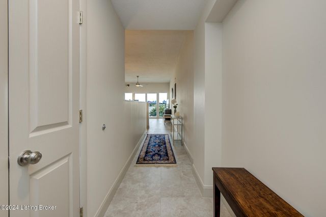 1 Riverpointe 321, Jeffersonville, IN 47130