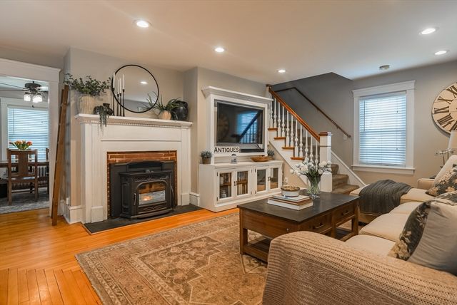 186 Westhill Ave, Somerset, MA 02726