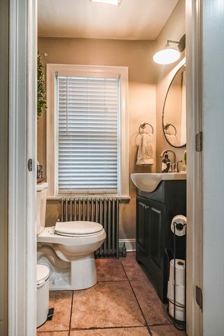 186 Westhill Ave, Somerset, MA 02726