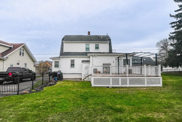 186 Westhill Ave, Somerset, MA 02726